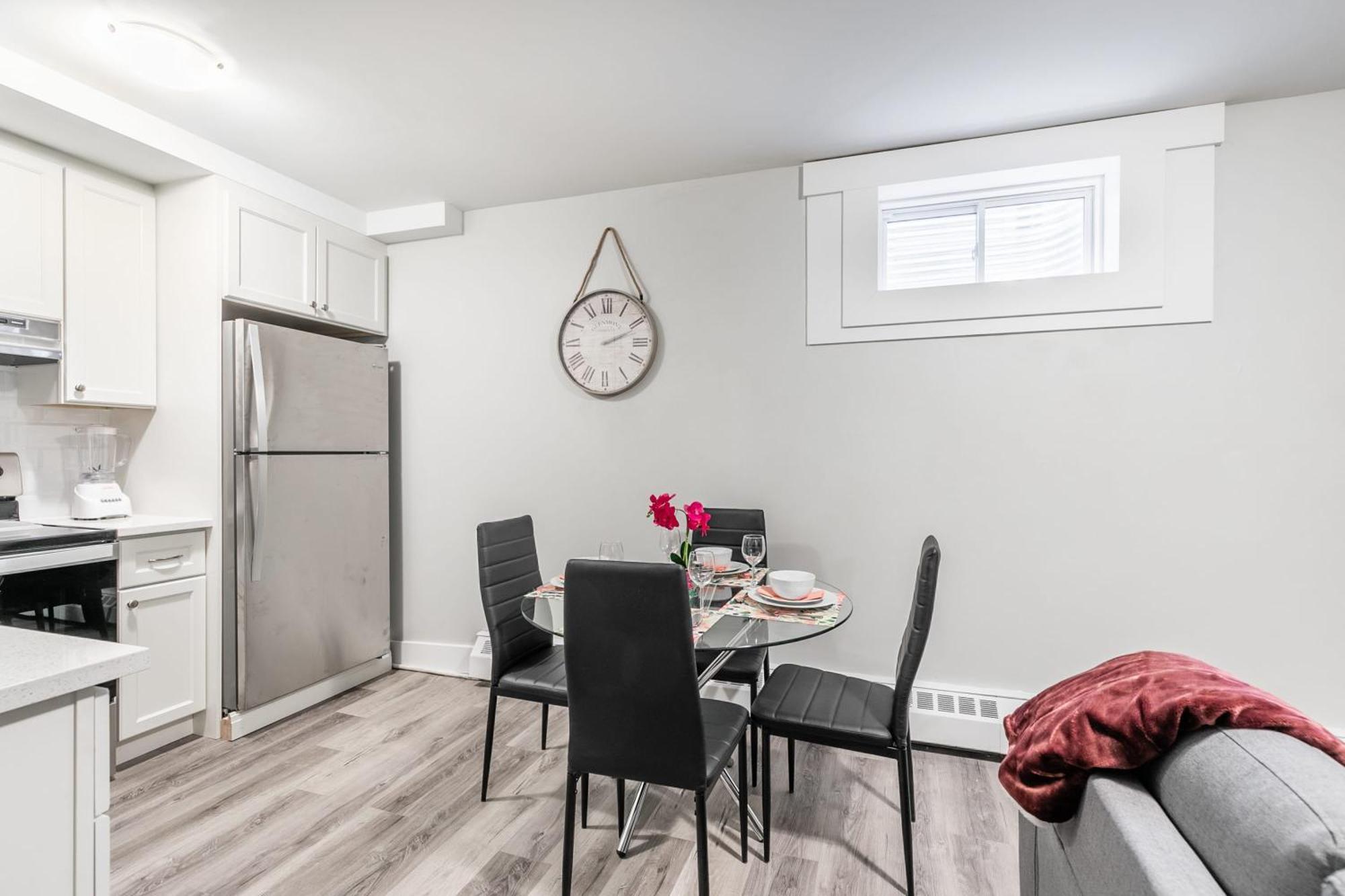 Basement Condo On James Street North Hamilton Exterior photo